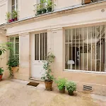 Bright Apartment In The 10Arr. - 4 People